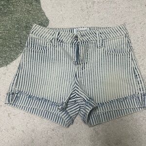 Vintage style shorts. Size 3/26 From Celebrity pink